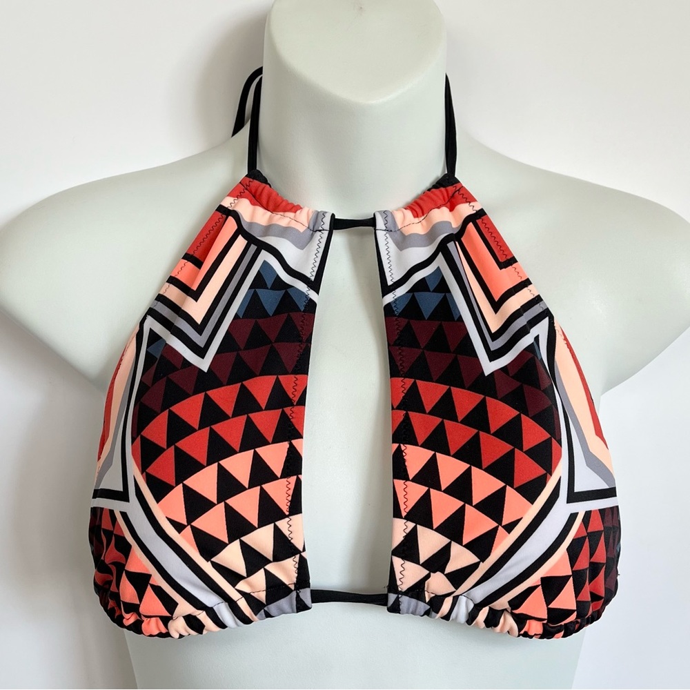 PINK Victoria’s Secret High Keyhole Halter Swim Top